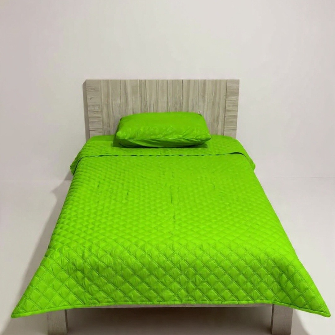Plain Pistache bedspread